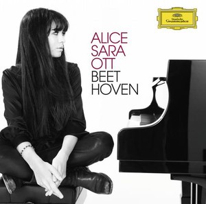 Ludwig van Beethoven / Piano Sonatas 3 & 21 etc. / Alice Sara Ott