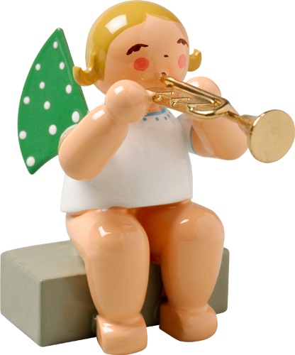 Grünhainichen Angel with Trumpet, sitting